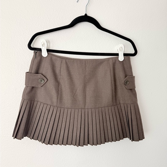 Layered Pleated Mini Skirt in Taupe - Picture 2 of 3